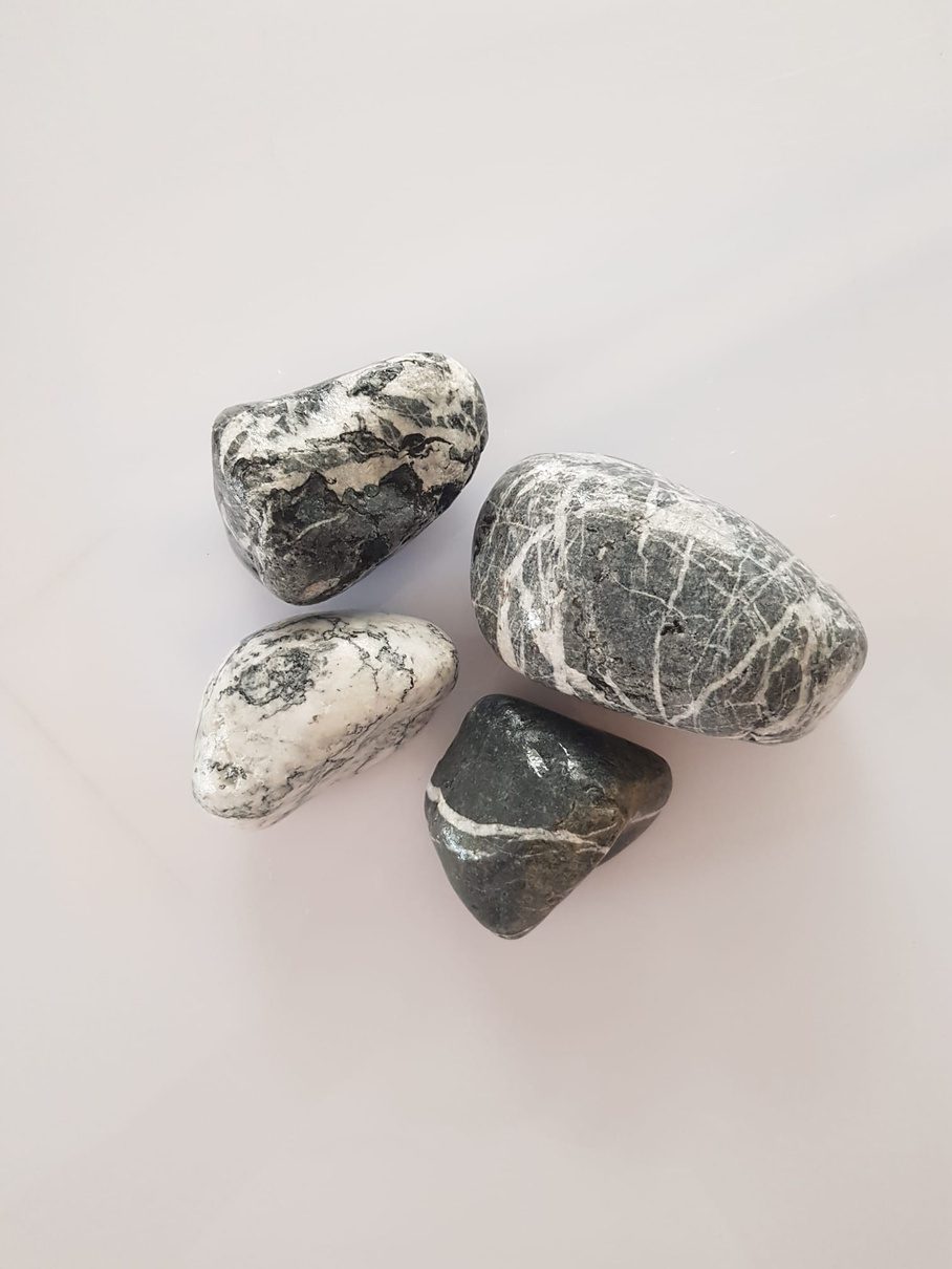 Mixed colour pebbles
