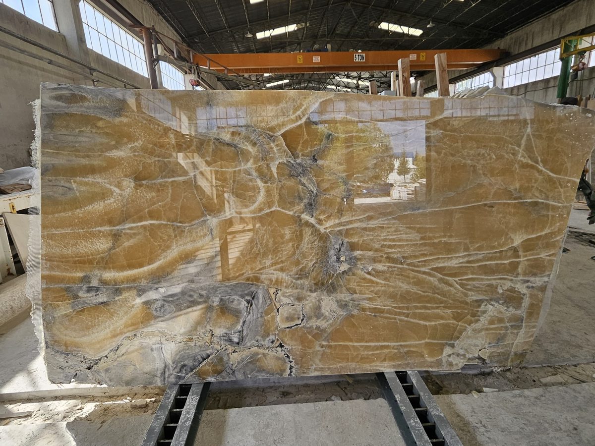 Gold marble and onyx slab